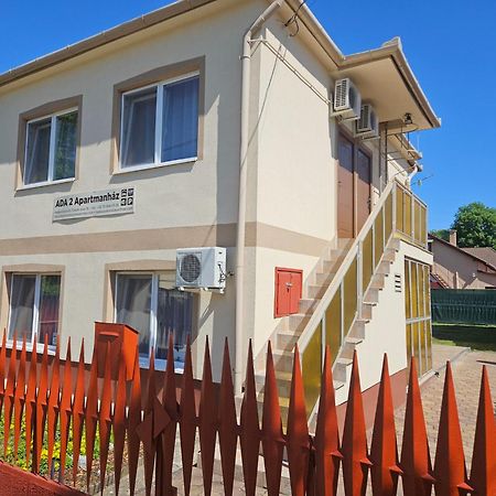 ADA 2 Apartmanház Hajdúszoboszló Exterior foto