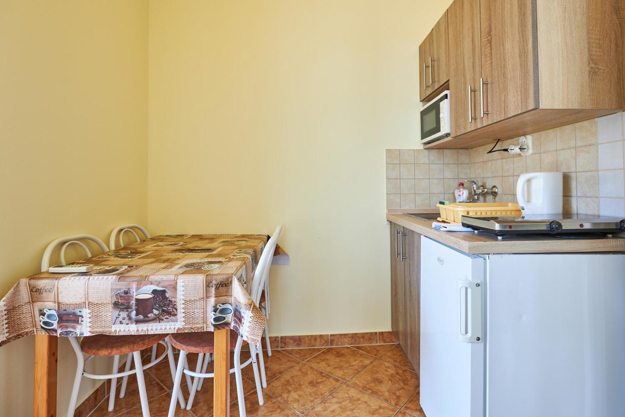 ADA 2 Apartmanház Hajdúszoboszló Exterior foto