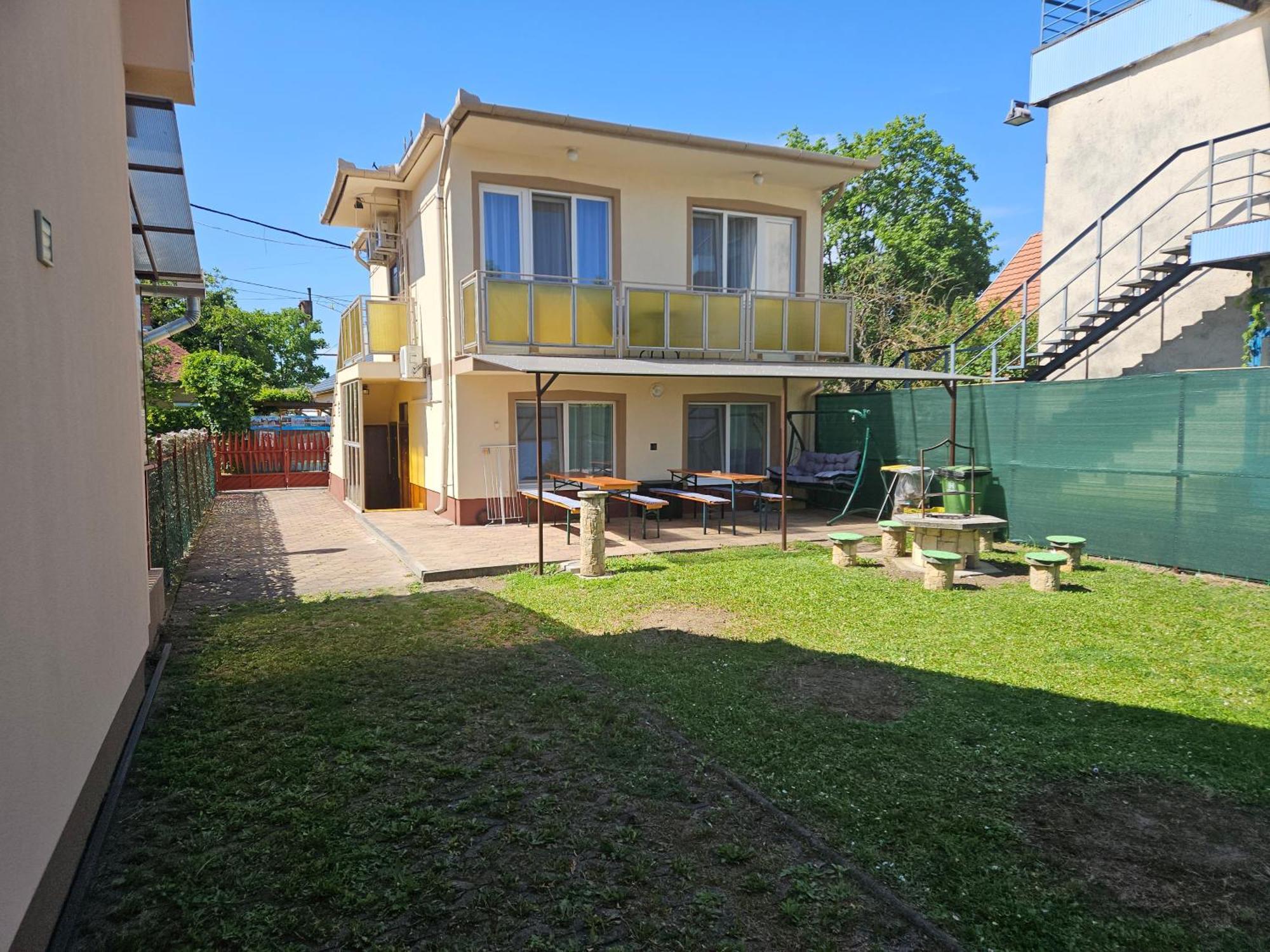 ADA 2 Apartmanház Hajdúszoboszló Exterior foto