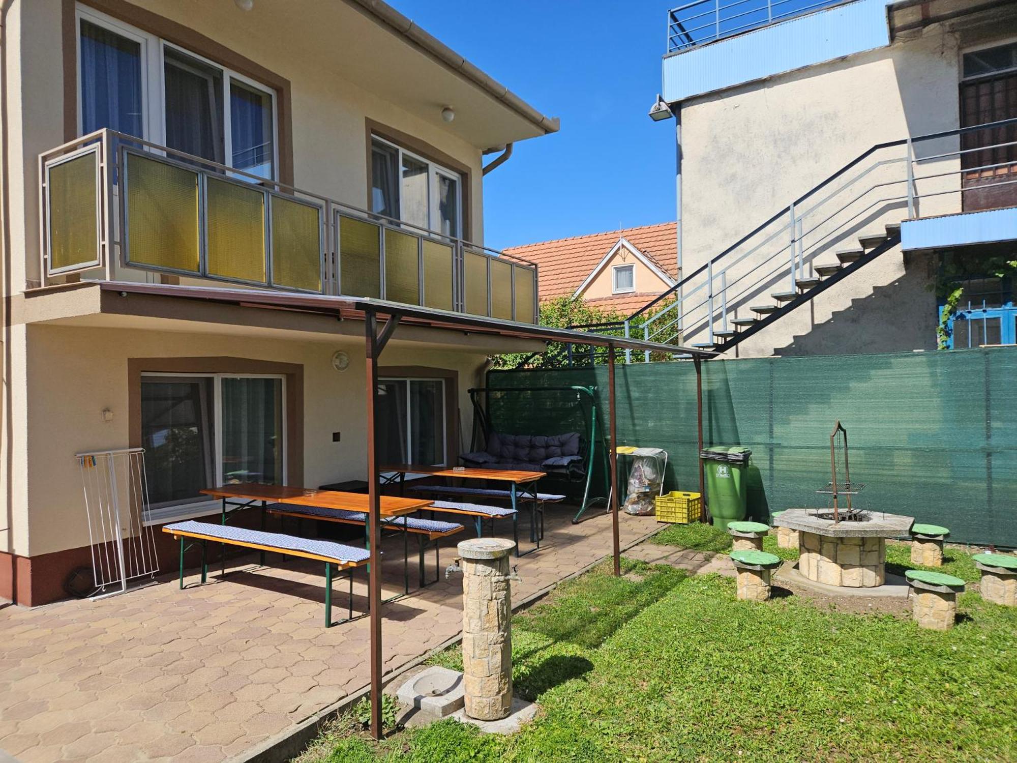 ADA 2 Apartmanház Hajdúszoboszló Exterior foto