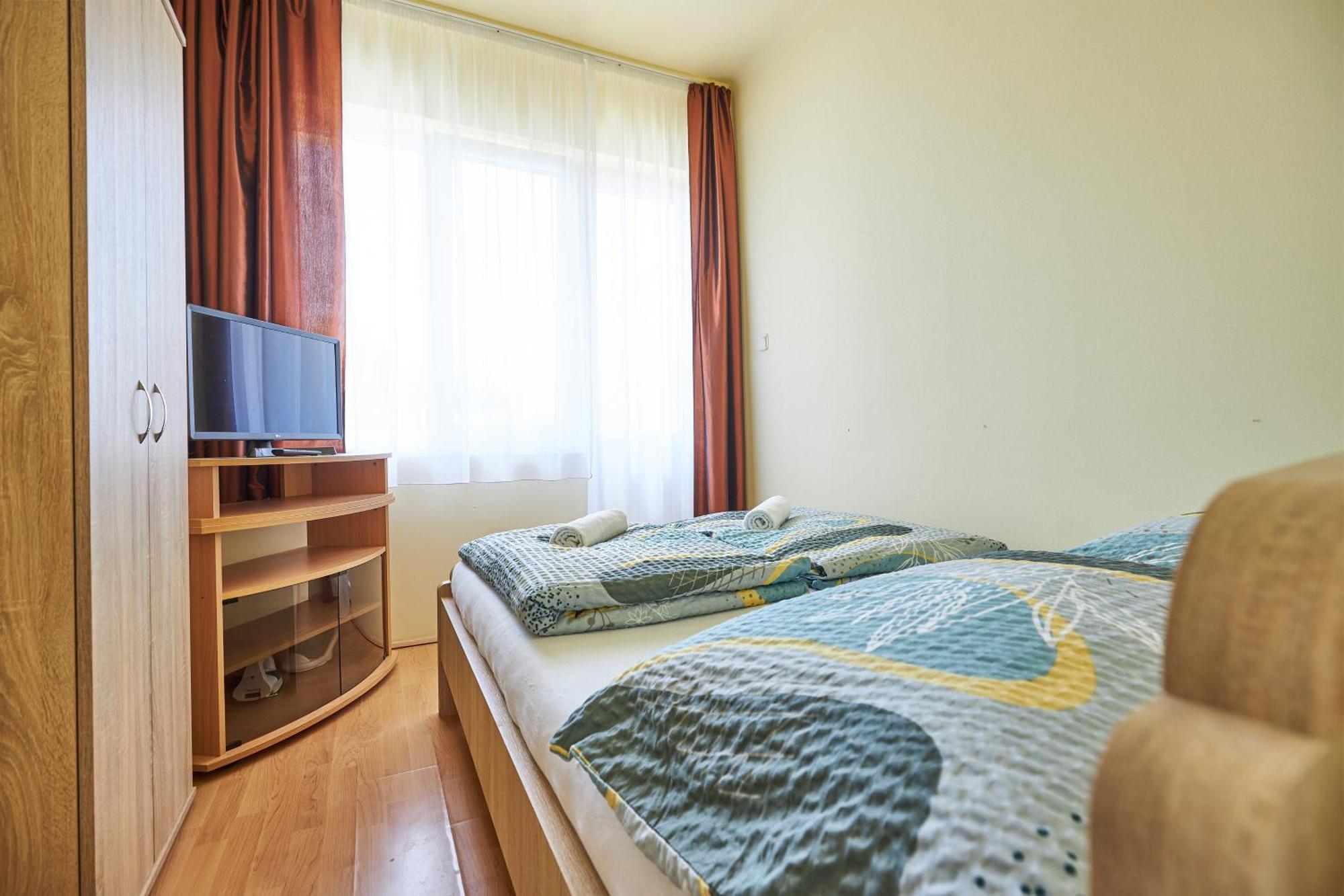 ADA 2 Apartmanház Hajdúszoboszló Exterior foto