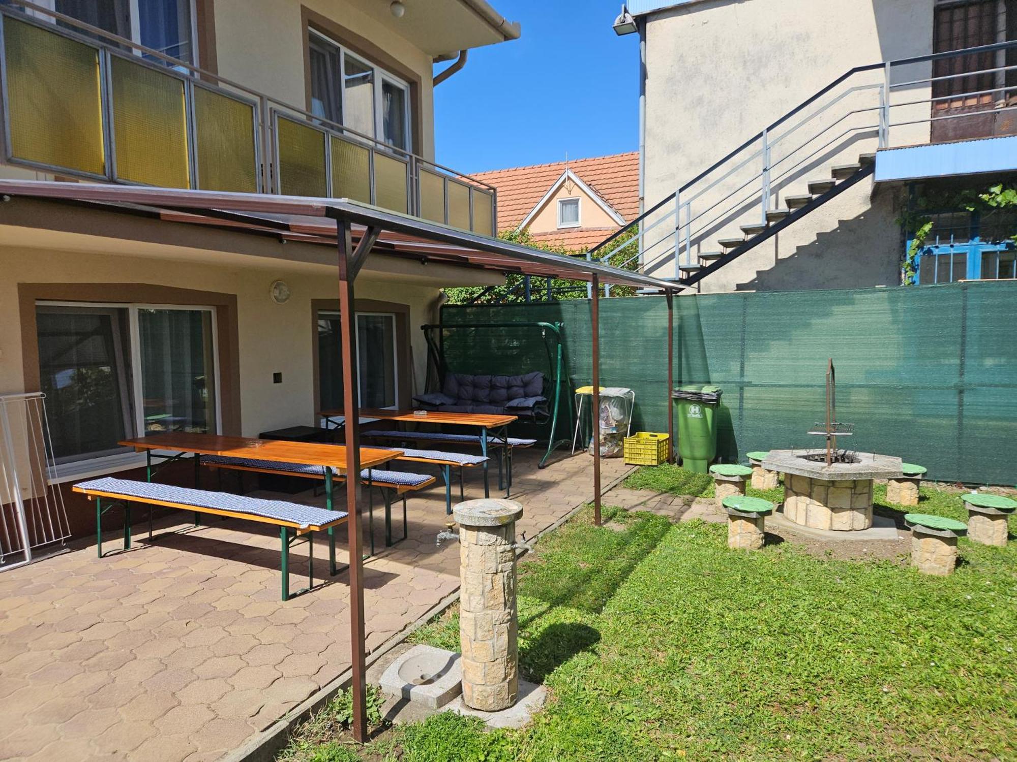 ADA 2 Apartmanház Hajdúszoboszló Exterior foto