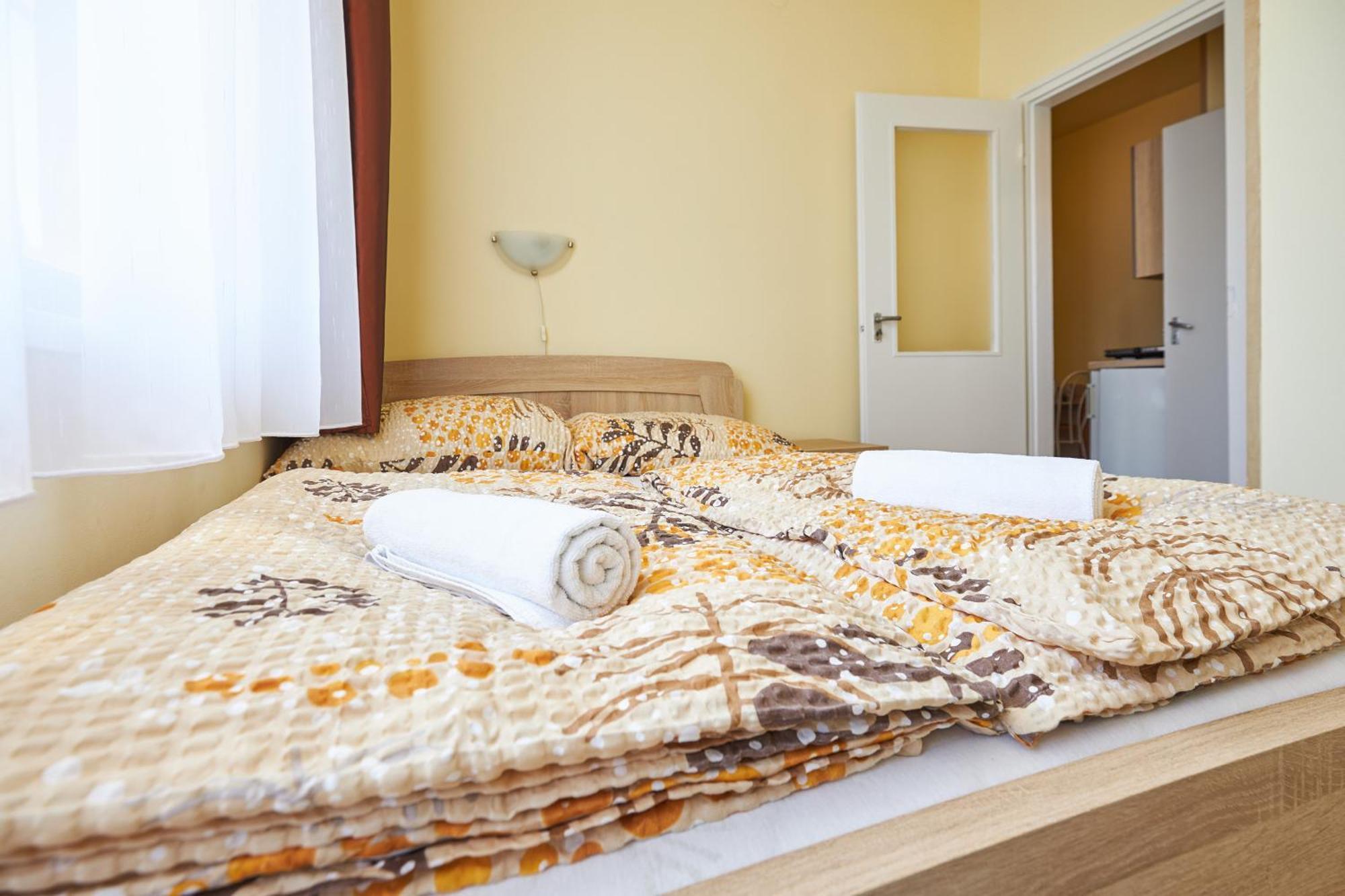 ADA 2 Apartmanház Hajdúszoboszló Exterior foto